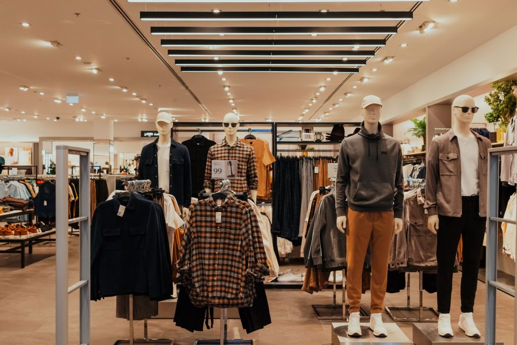 Como escolher o tamanho ideal de camisa masculina